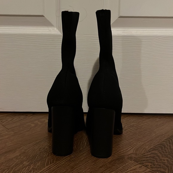 Women heeled slip on sock boots - Picture 2 of 4